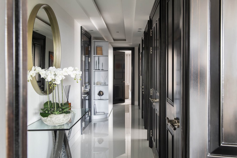 High Street Kensington Apartment | Entrance | Interior Designers